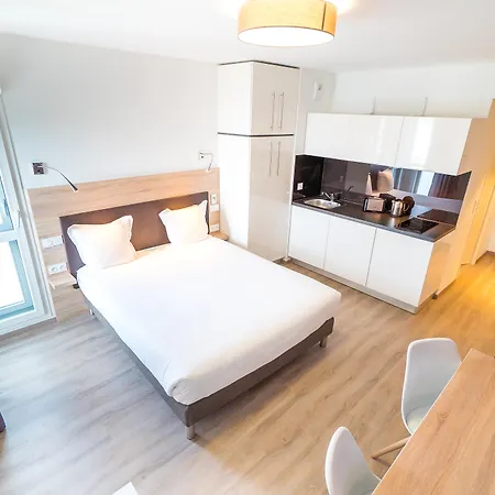 Le Roi Aparthotel