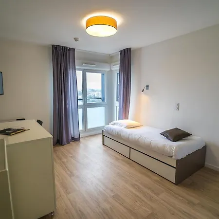 Le Roi Aparthotel