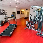 - Aparthotel