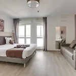 - Aparthotel Choisy-le-Roi