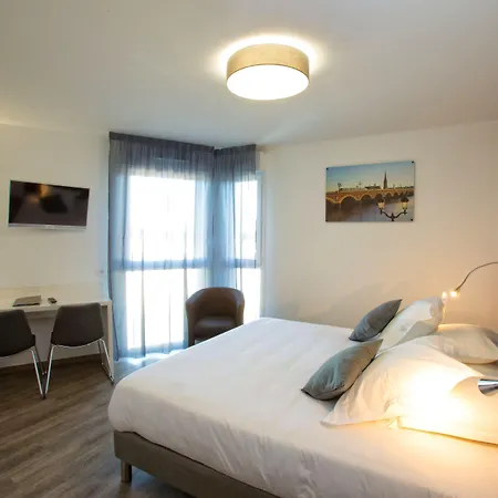 - Apart-hotel Choisy-le-Roi