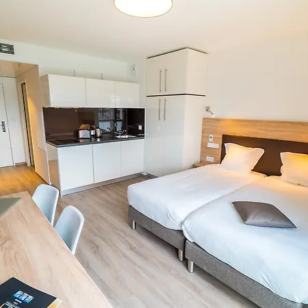 - Apart-hotel